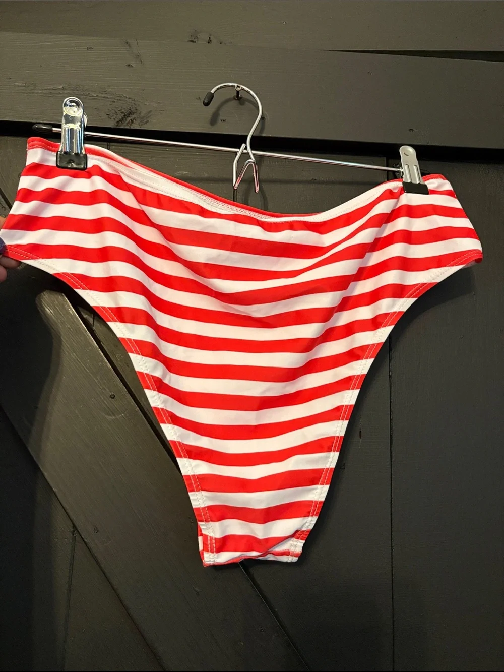 N/A colorway red